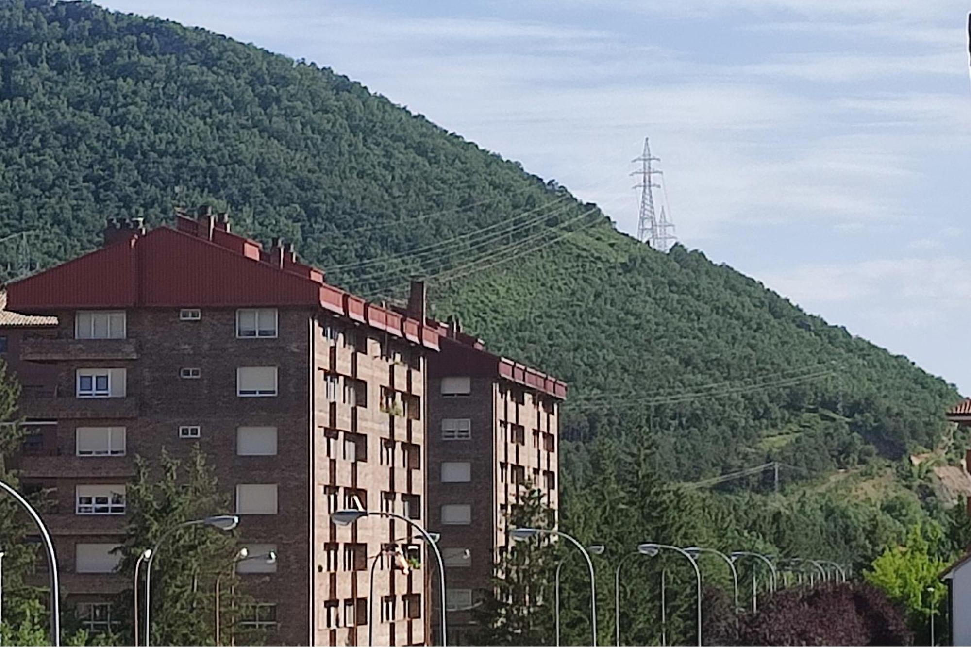Apartamento O Mon Sabinanigo Bagian luar foto
